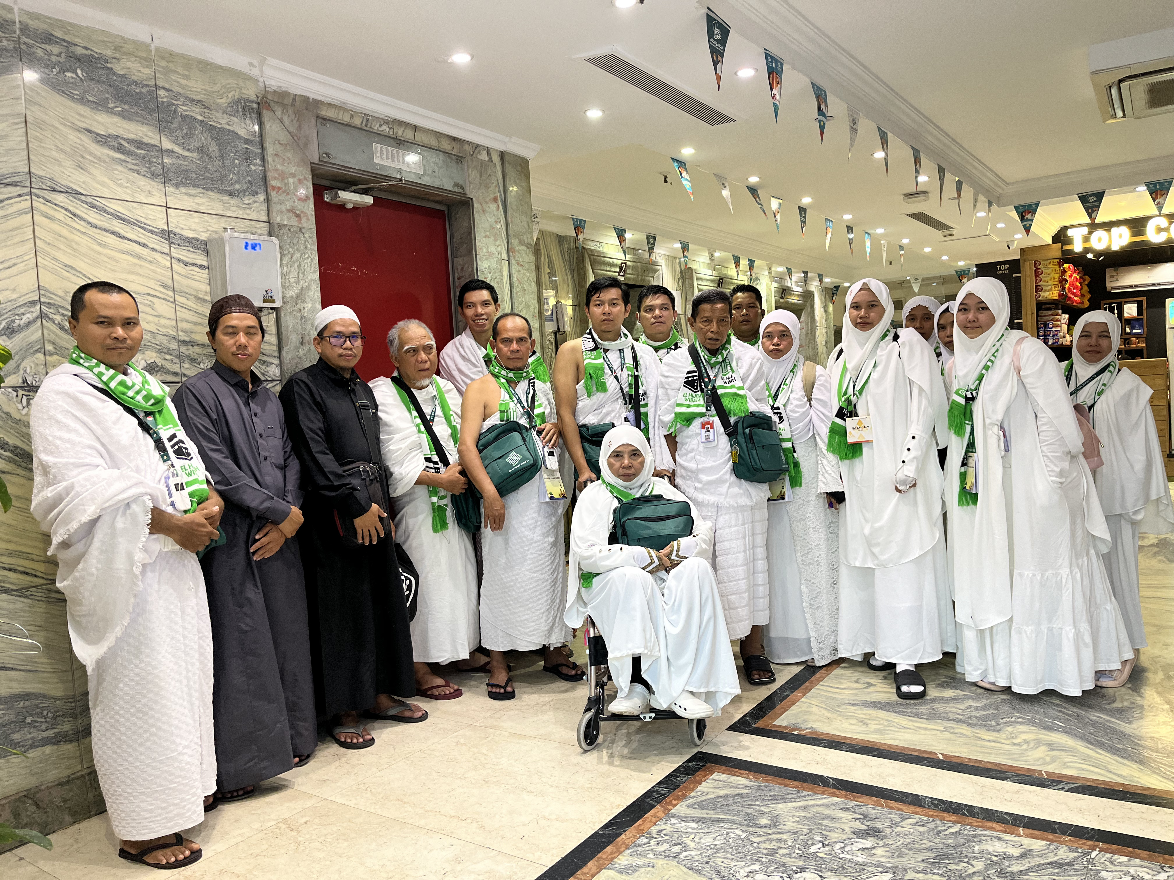 Foto Bersama di Hotel